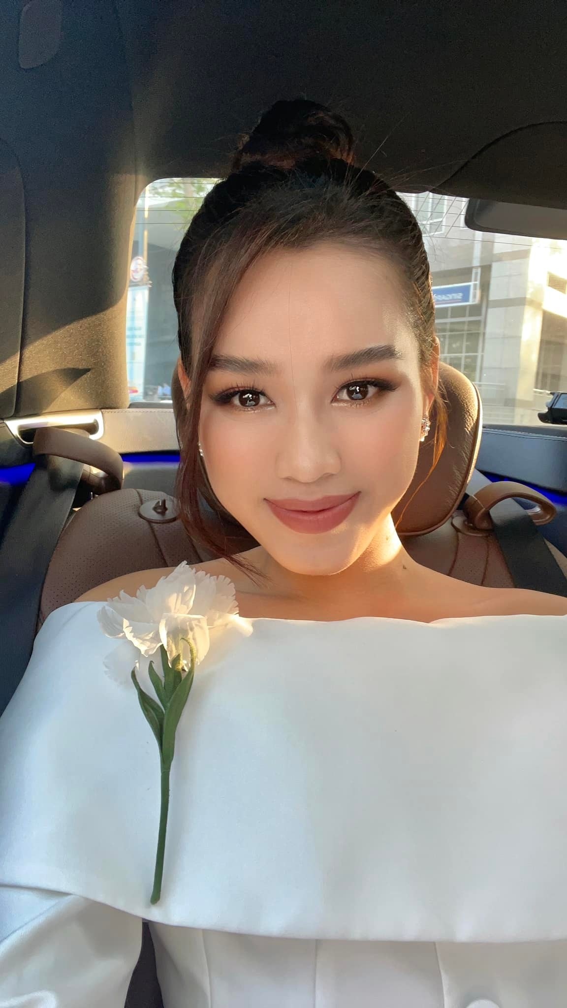 hoa hau Do thi ha da ve den viet nam sau hanh trinh chinh chien o miss world 2021 hinh anh 2