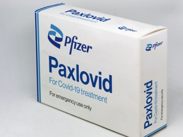 Thuốc viên kháng virus Paxlovid của Pfizer.