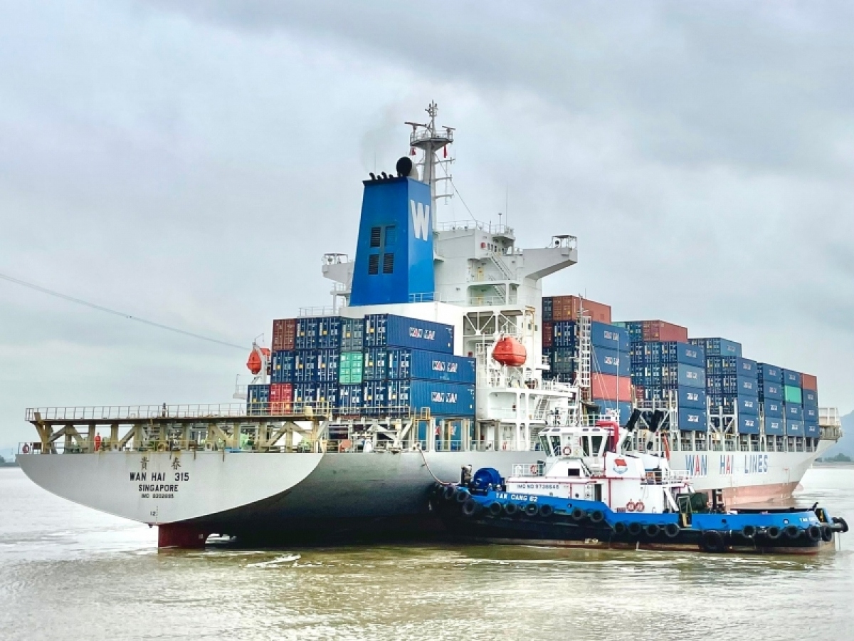 hai phong container terminal welcomes first ship of 2022 picture 1