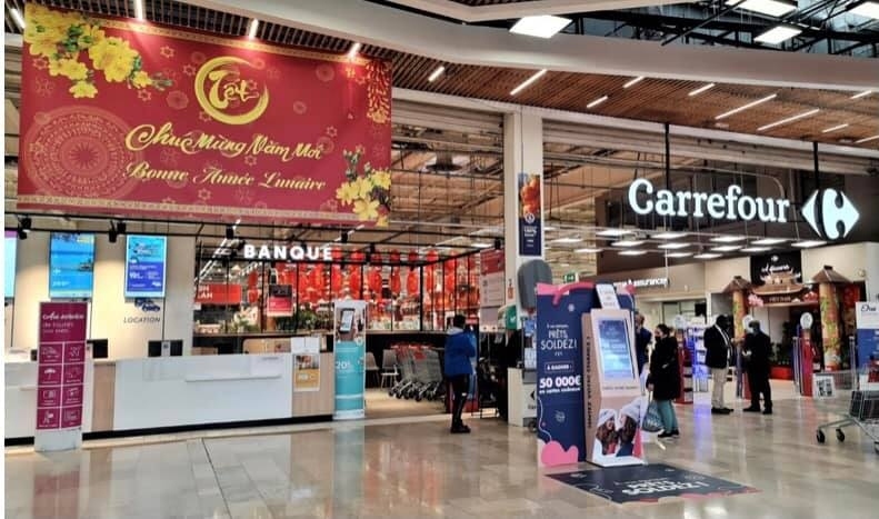Carrefour lần đầu tiên vinh danh Tết Việt Nam tới người tiêu dùng Pháp.