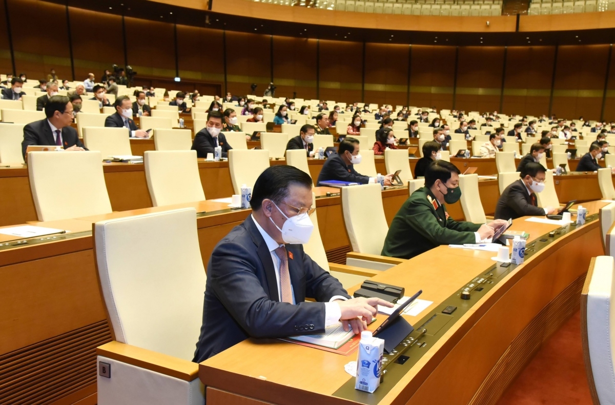 Lawmakers approve a VND350 trillion relief package for the national socio-economic development and recovery programme.