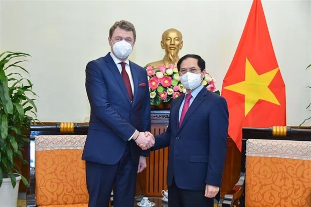 vietnam, belarus hold great cooperation potential fm picture 1
