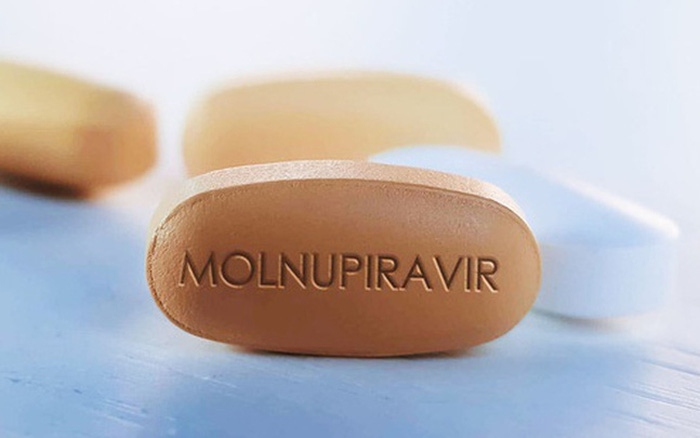 Vietnam tightens management on drugs for COVID-19 treatment