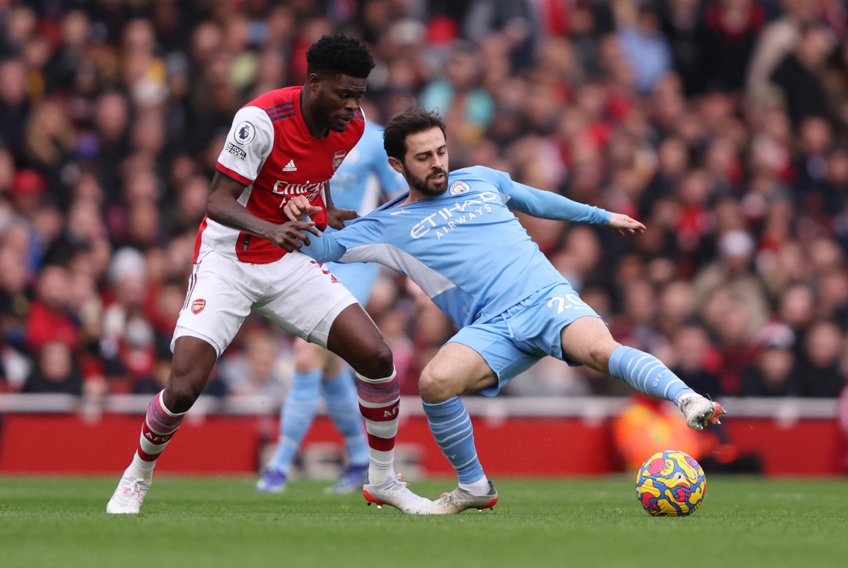 Partey thi đấu nổi bật trong hàng tiền vệ Arsenal. (Ảnh: Reuters)