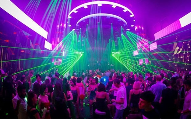 hcm city to reopen bars, dance clubs from next week picture 1