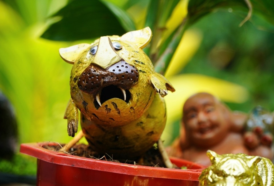 unique tiger-shaped bonsai trees for tet decorations picture 7