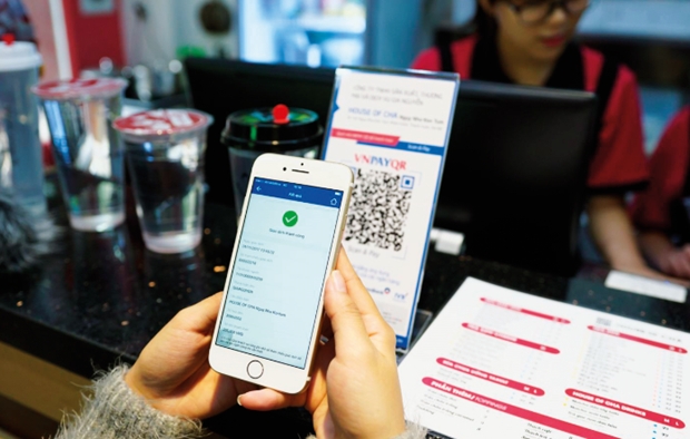 cashless payments account for over 70 of retail transactions in 2021 picture 1