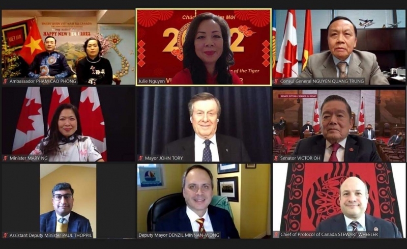 Đại sứ Việt Nam tại Canada Phạm Cao Phong tổ chức Tết cộng đồng qua hình thức trực tuyến. 