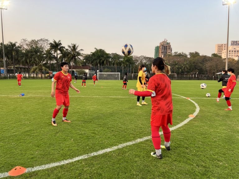 Với việc lọt vào tứ kết Asian Cup nữ 2022, ĐT nữ Việt Nam đang có cơ hội cạnh tranh suất dự World Cup. (Ảnh: VFF)