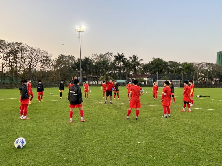 ĐT nữ Việt Nam được đánh giá khó gây bất ngờ trước đối thủ rất mạnh là Trung Quốc và nhiều khả năng sẽ gặp kình địch Thái Lan ở vòng play-off. (Ảnh: VFF)