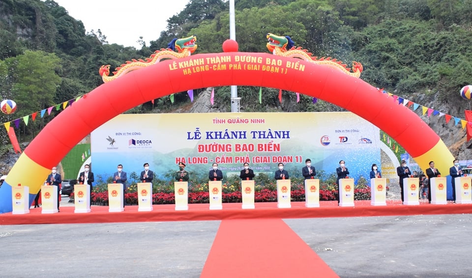 cầu tình yêu, đường bao biển - dự án của lòng dân quảng ninh hình ảnh 4 cau tinh yeu, duong bao bien - du an cua long dan quang ninh hinh anh 4