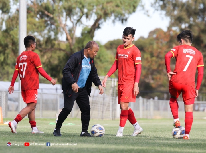 national squad hold training session in australia ahead of world cup qualifiers picture 1