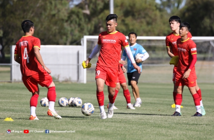 national squad hold training session in australia ahead of world cup qualifiers picture 3