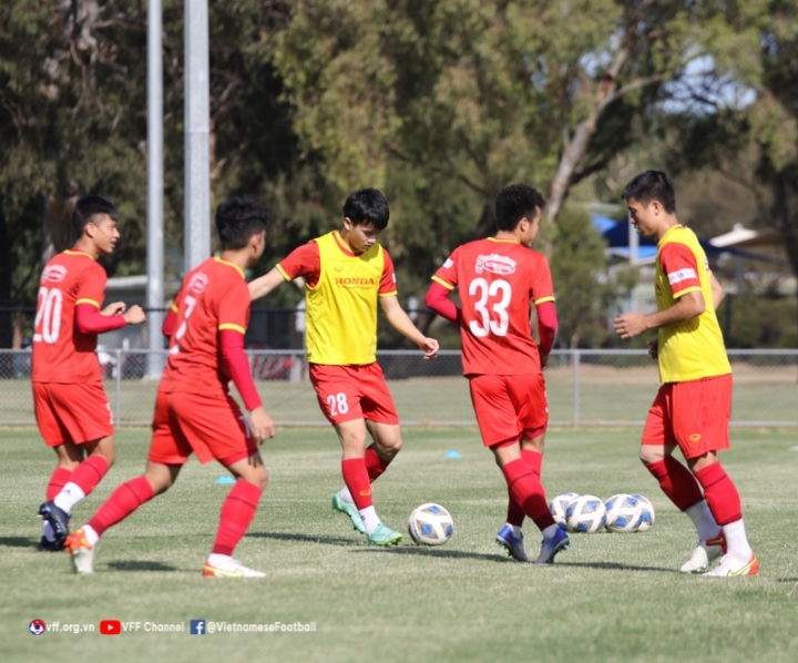 national squad hold training session in australia ahead of world cup qualifiers picture 5