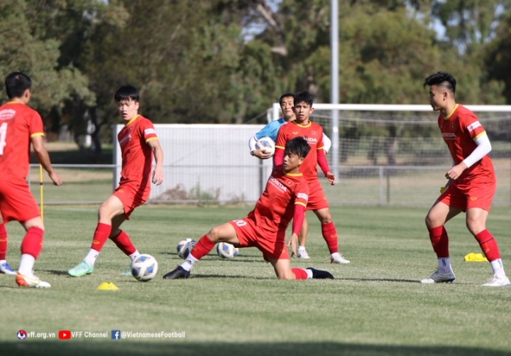 national squad hold training session in australia ahead of world cup qualifiers picture 6