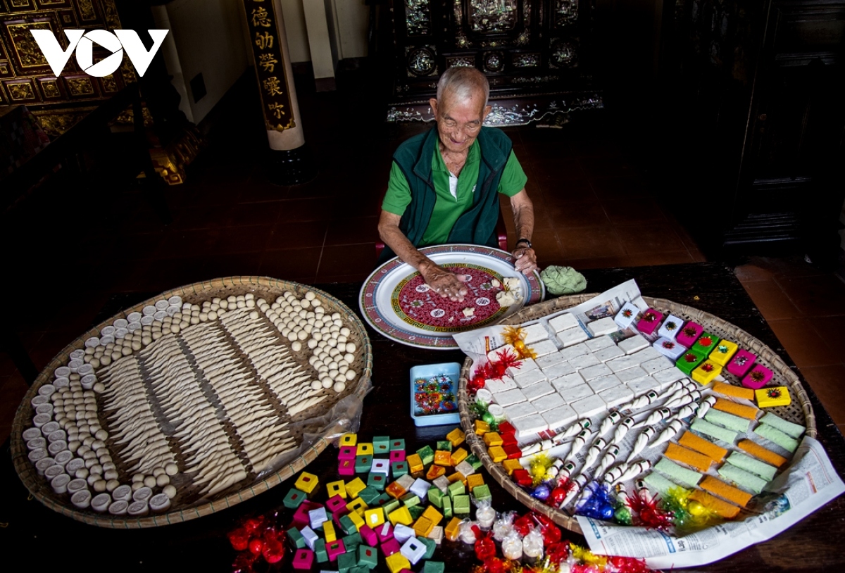 unique traditional cakes in hue city for tet celebrations picture 9