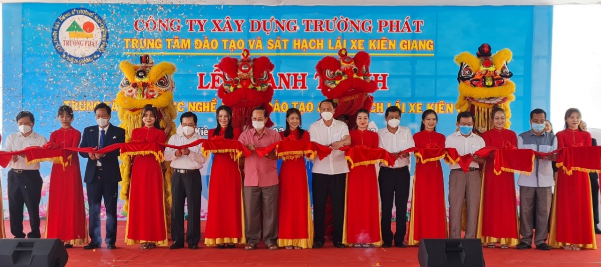 kien giang khanh thanh trung tam dao tao sat hach lai xe hien dai nhat vung hinh anh 1