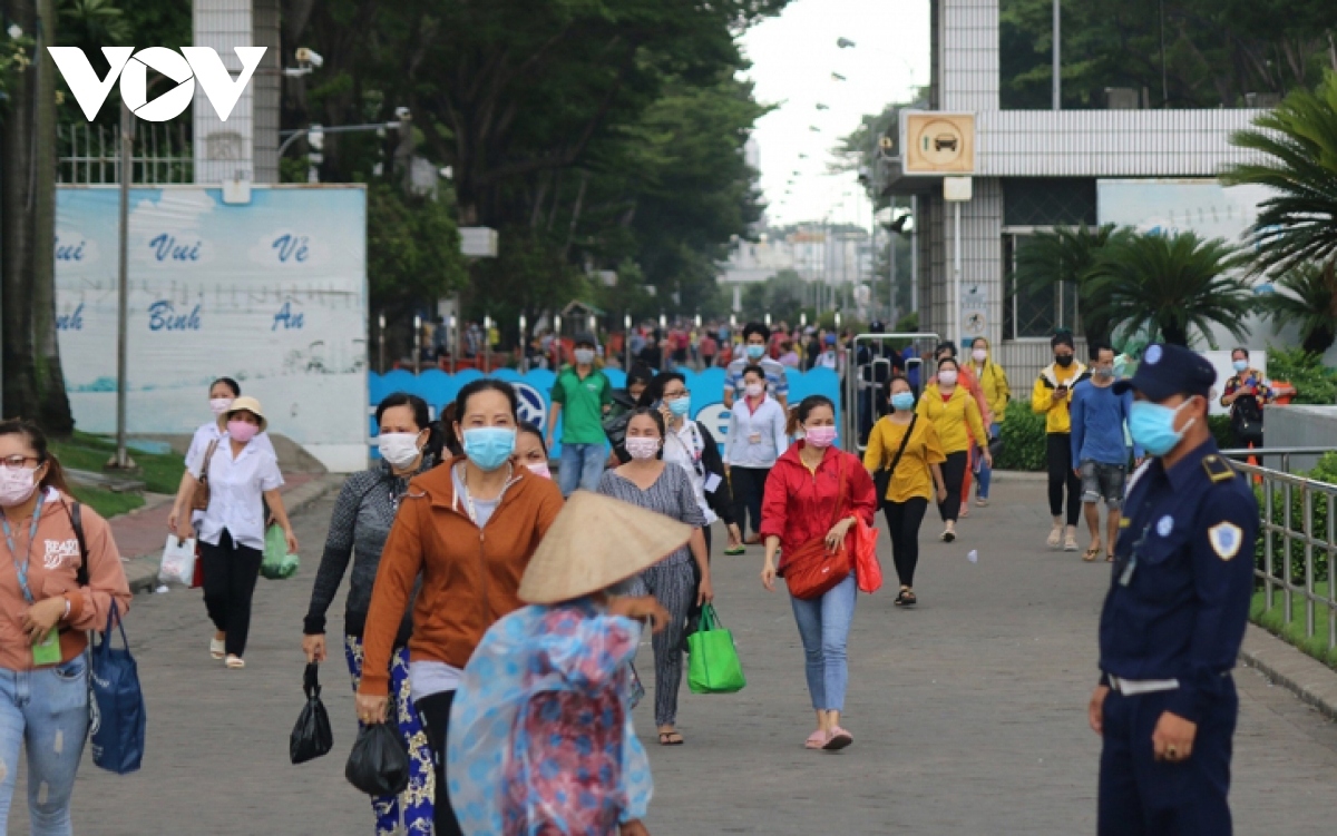 ho chi minh city in dire need of 45,000 workers in post-tet period picture 1
