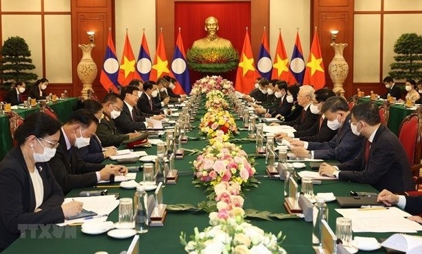 vietnam, laos stand side by side in development path picture 1