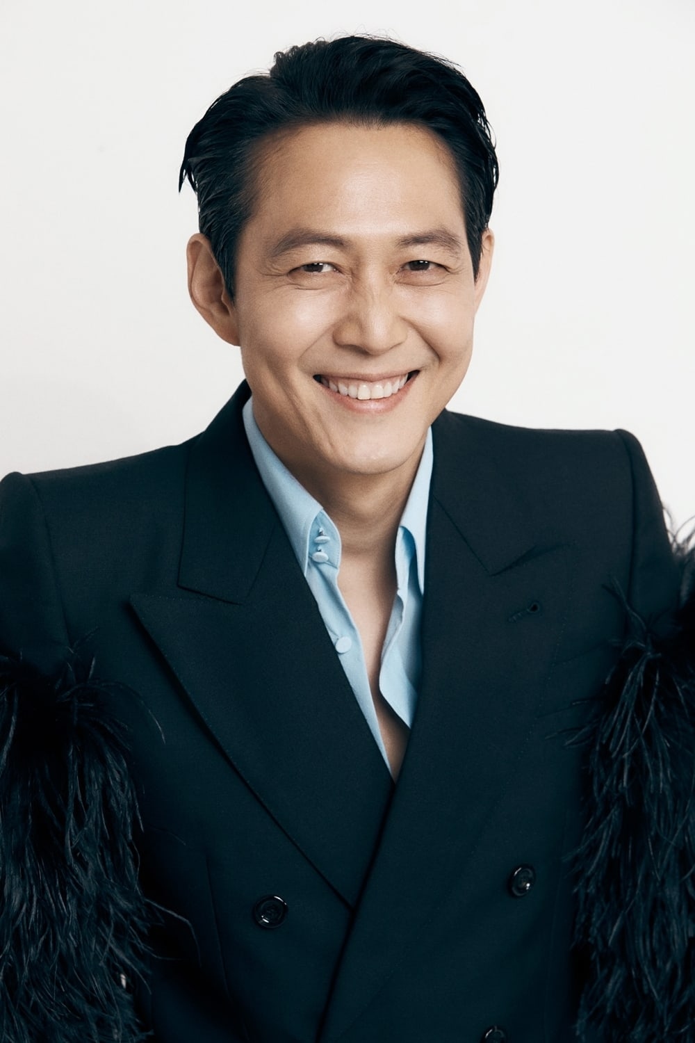 Lee Jung Jae tuyên bố không tham dự Quả cầu Vàng vì làn sóng tẩy chay ở  Hollywood 