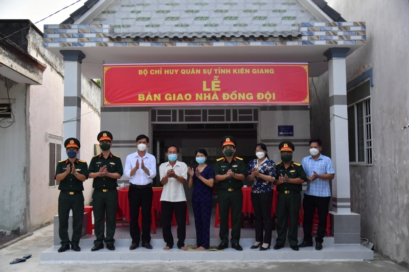 Kiên Giang bàn giao 116 căn nhà đồng đội, nhà đại đoàn kết