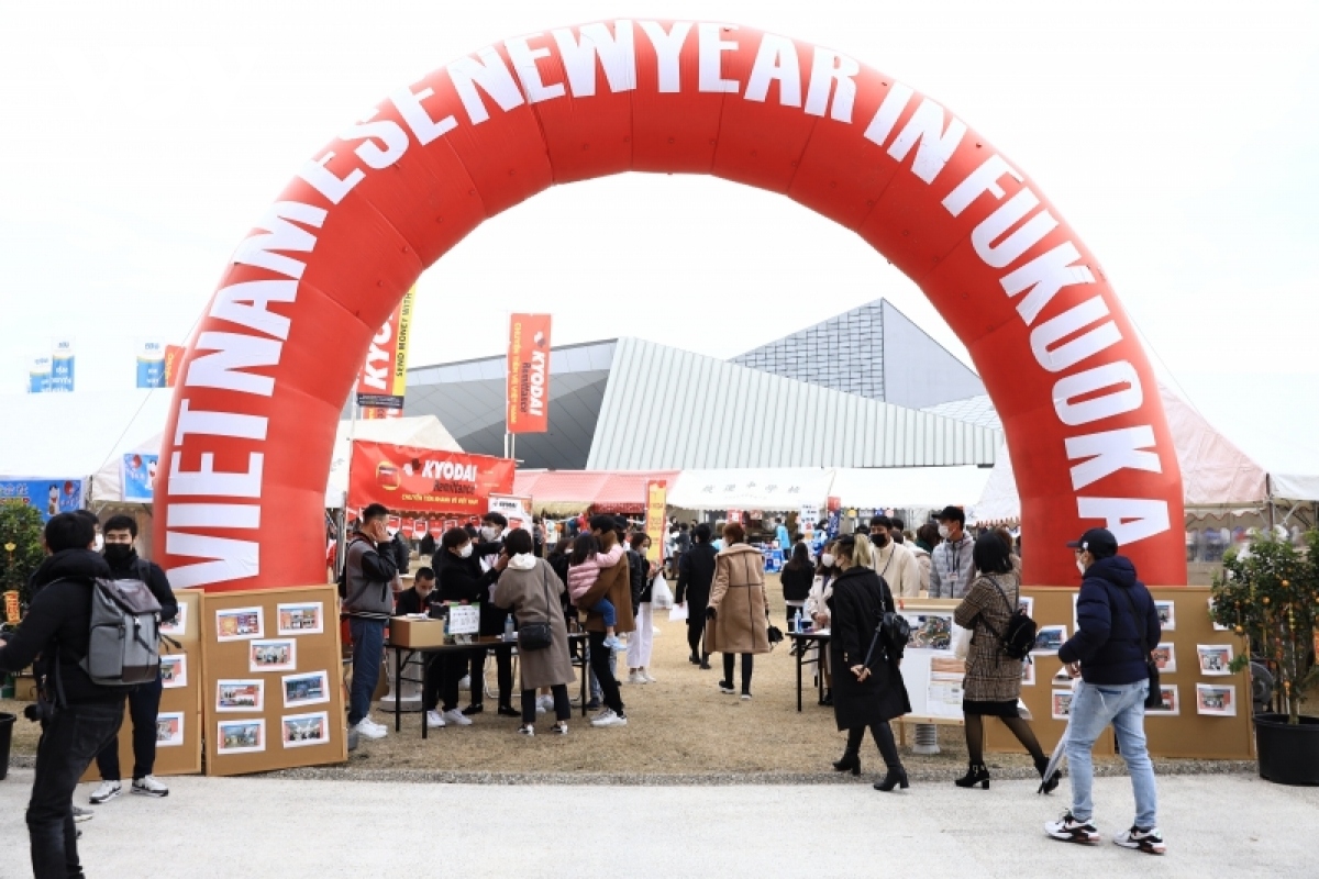 The festival attracts the participation of roughly 70 stalls of Vietnamese and Japanese businesses, marking it the largest event of its kind so far.