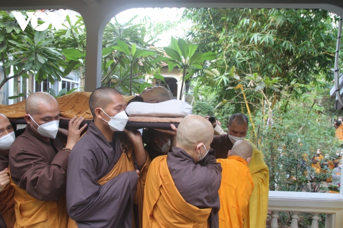 funeral service of zen master thich nhat hanh picture 2