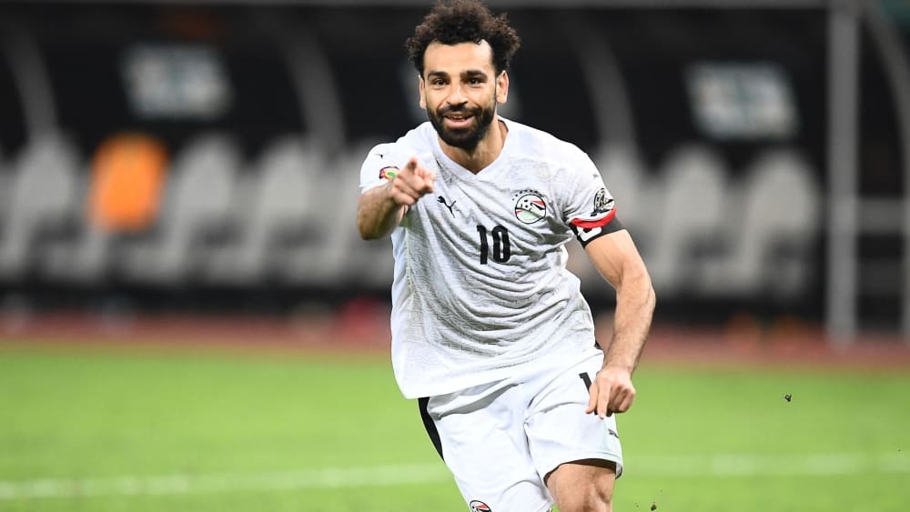 Salah đá thành công quả luân lưu quyết định giúp Ai Cập vào tứ kết AFCON 2021. (Ảnh: Getty). 