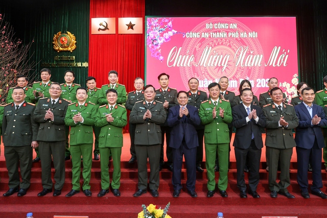 thu tuong kiem tra cong tac ung truc, san sang chien dau cua cong an ha noi hinh anh 4