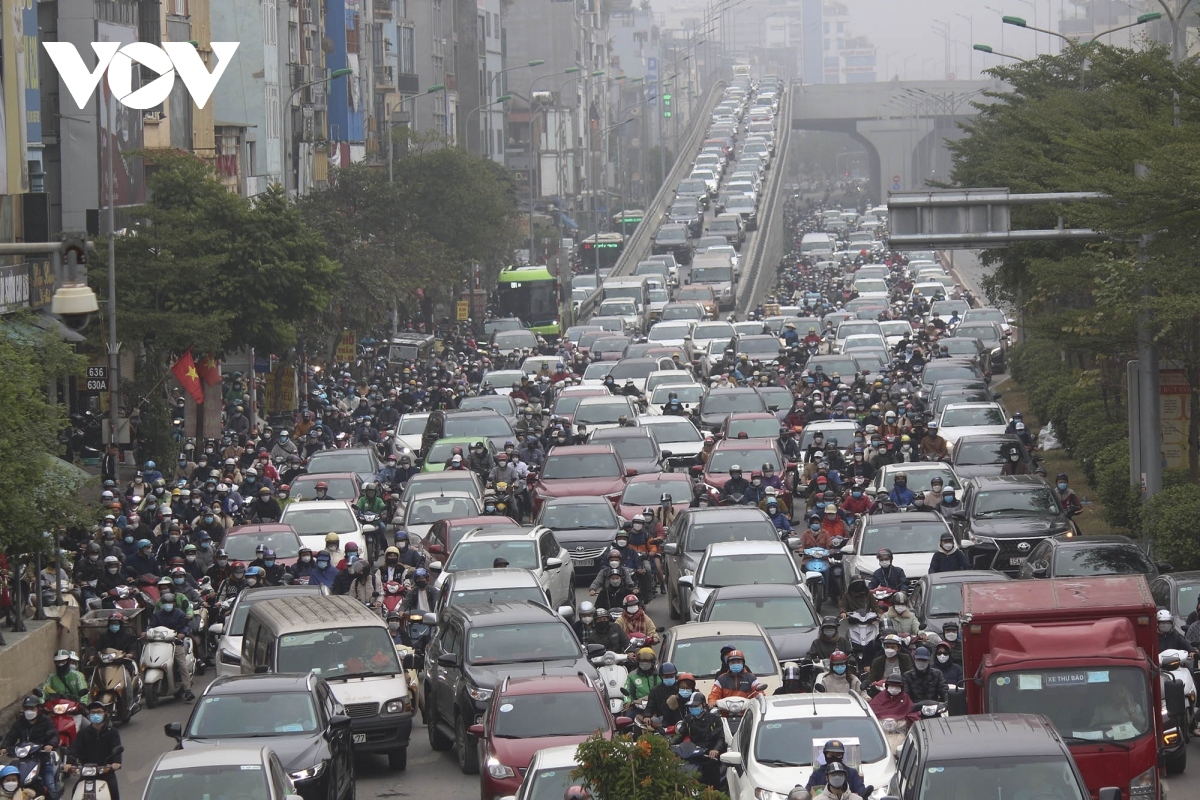 severe traffic congestion hits hanoi streets as tet draws near picture 6