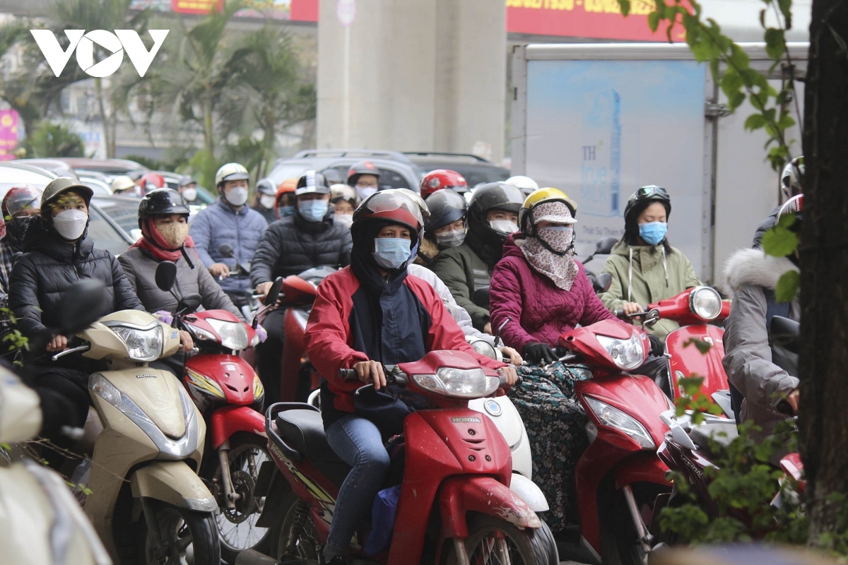 severe traffic congestion hits hanoi streets as tet draws near picture 9