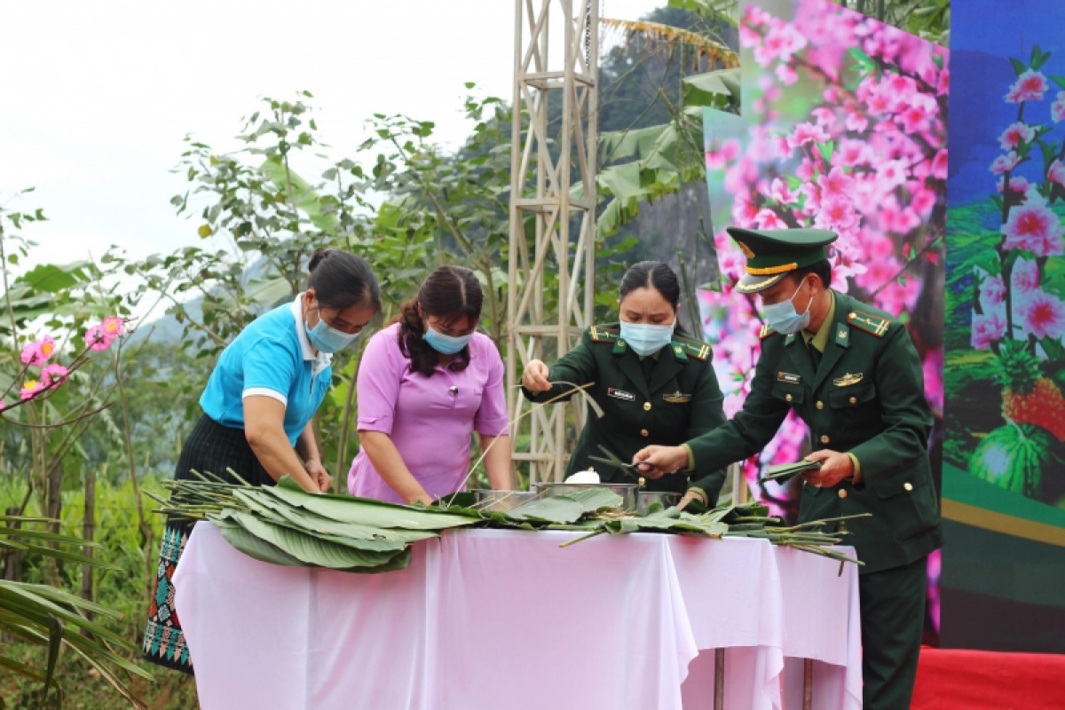 early tet celebration for needy people on truong son mountain range picture 1