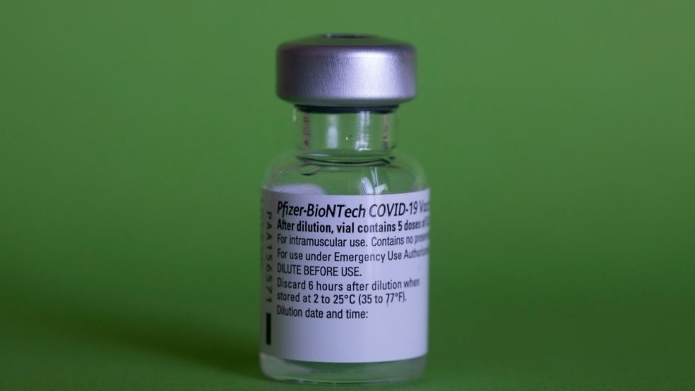 pfizer va biontech tien hanh thu nghiem vaccine dac tri omicron hinh anh 1