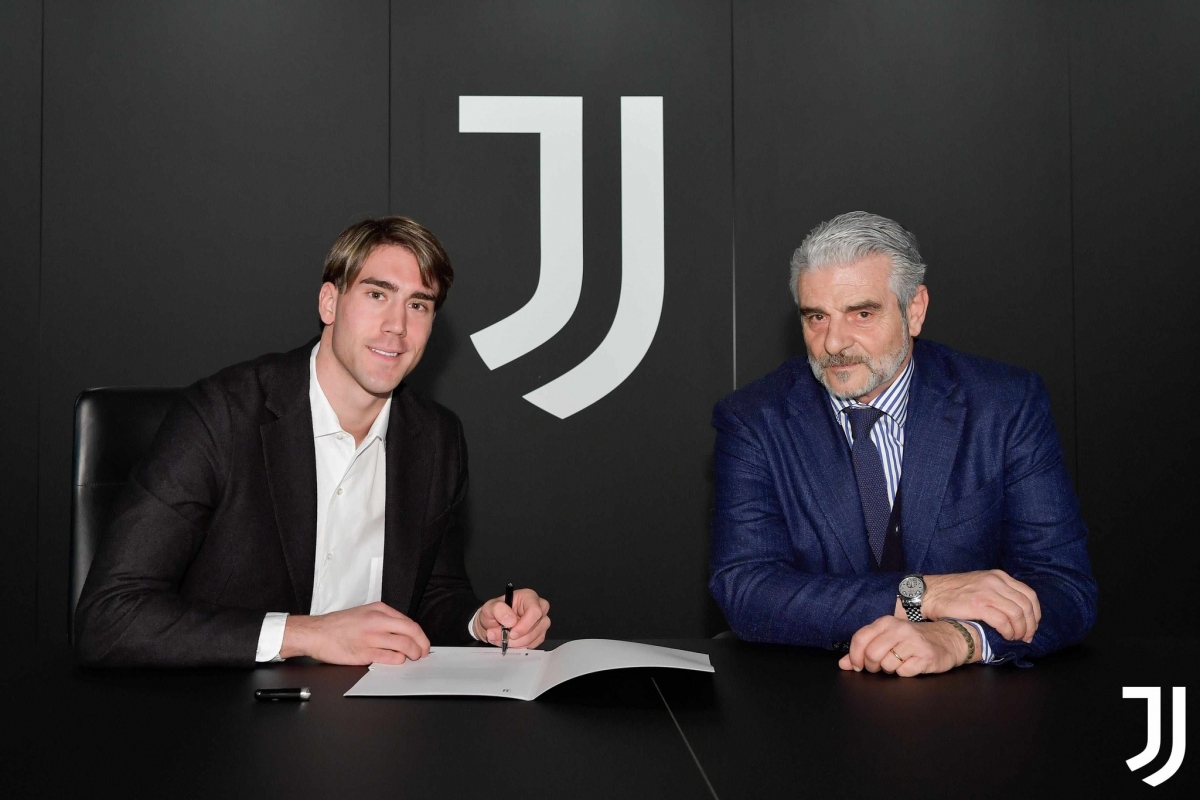 dusan vlahovic thua ke chiec ao so 7 cua cristiano ronaldo tai juventus hinh anh 2