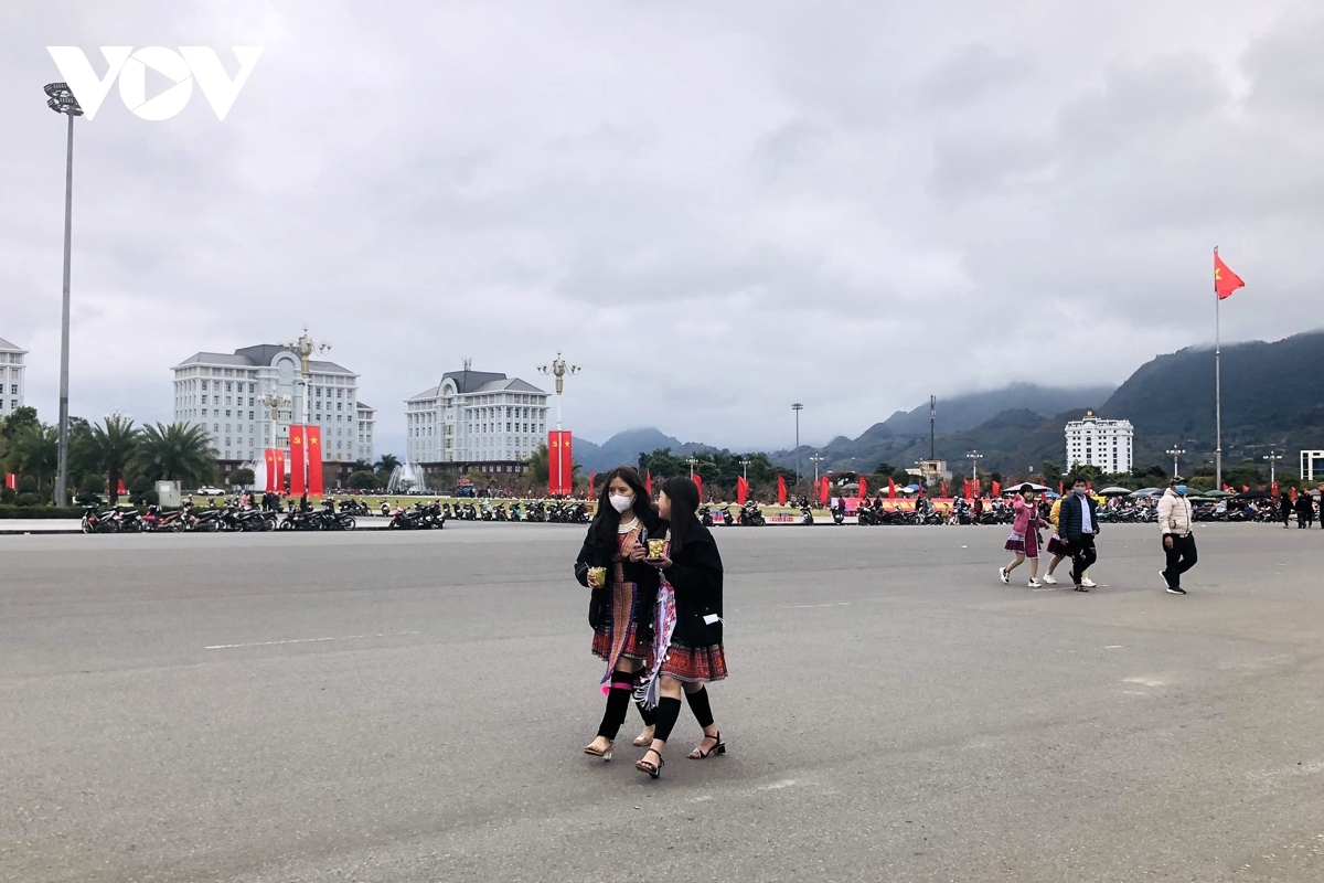 ethnic minority people in lai chau celebrate tet picture 10