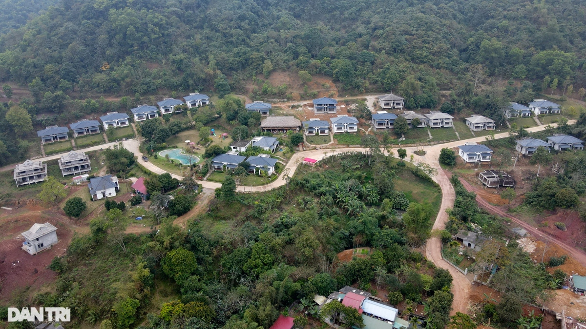 Tương tự như các "dự án ma" ở Lương Sơn, trên địa bàn xã Mông Hóa, TP Hòa Bình cũng tồn tại dự án "ma" Ohara Villas &amp; Resort quy mô hơn 10 ha.