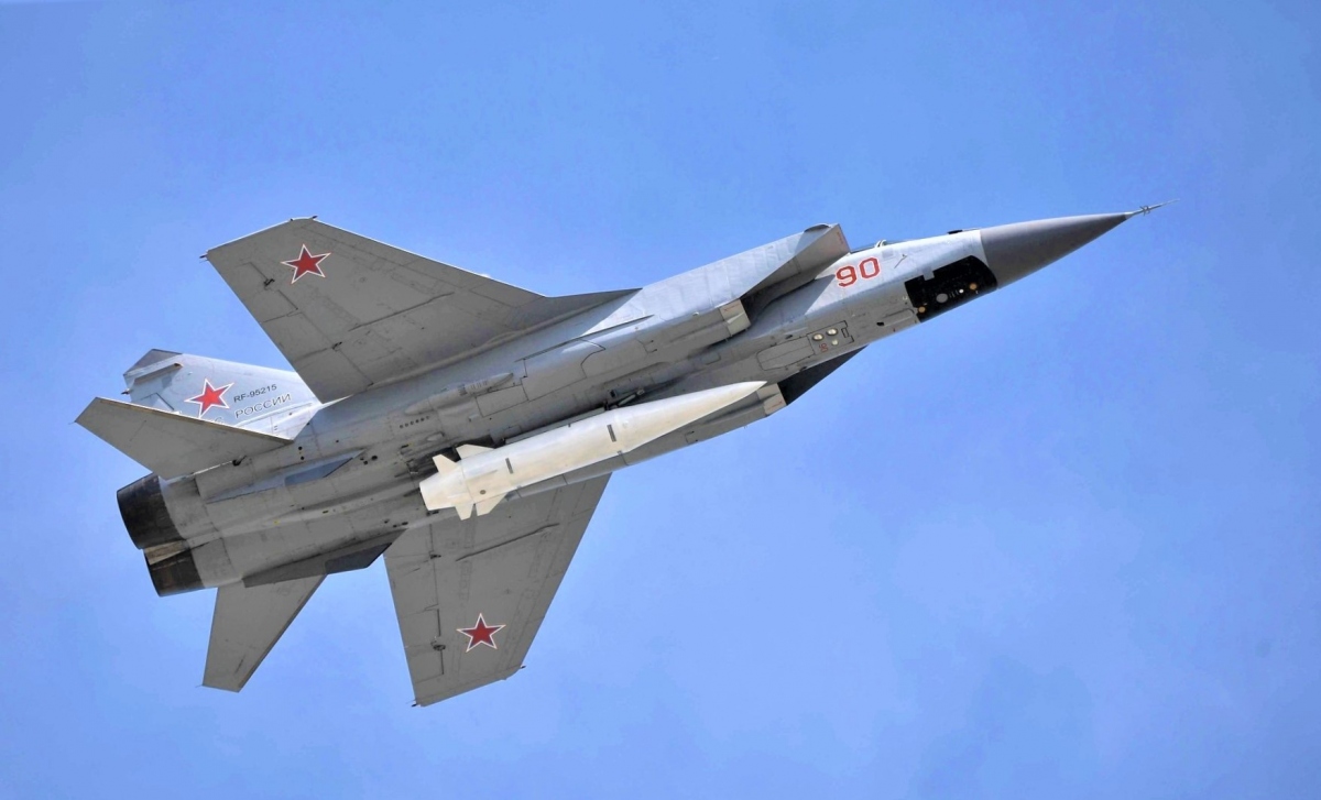 Chuẩn bị cho tình huống xấu nhất, Nga điều MiG-31K mang tên lửa ...