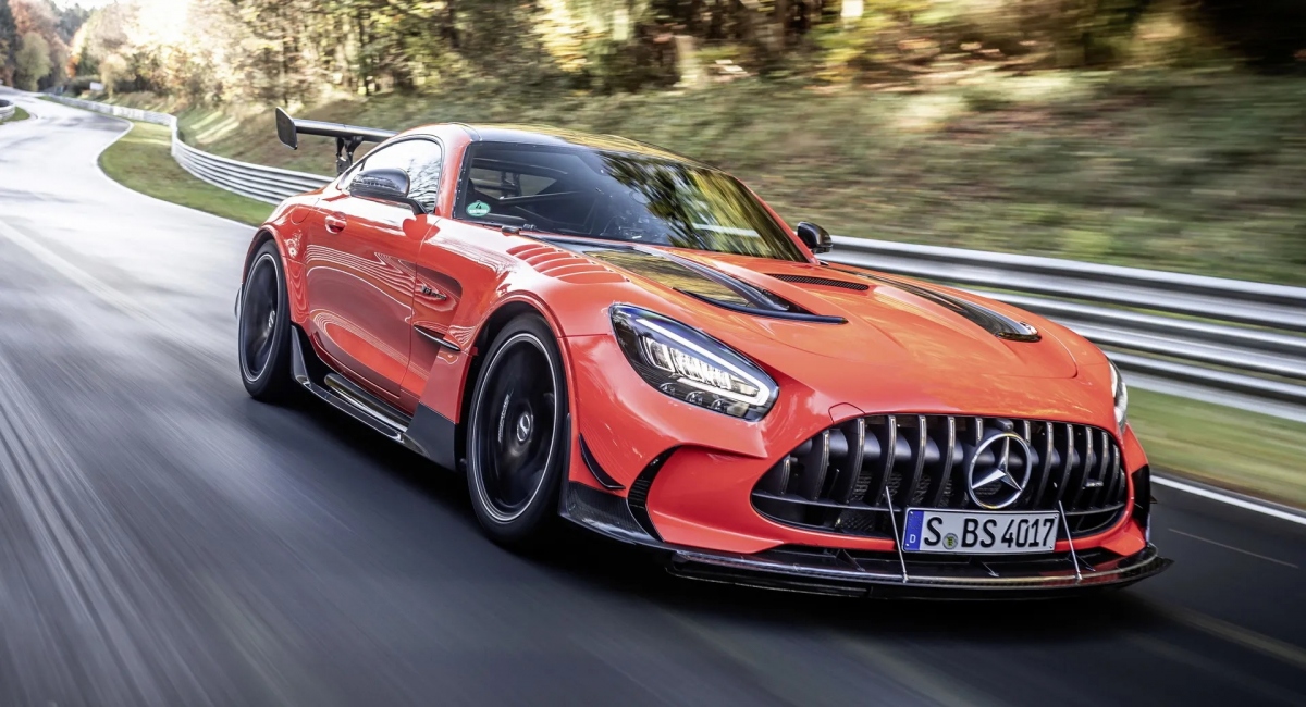 mercedes-amg gt tro thanh o to chay duong dua nhanh nhat hinh anh 1
