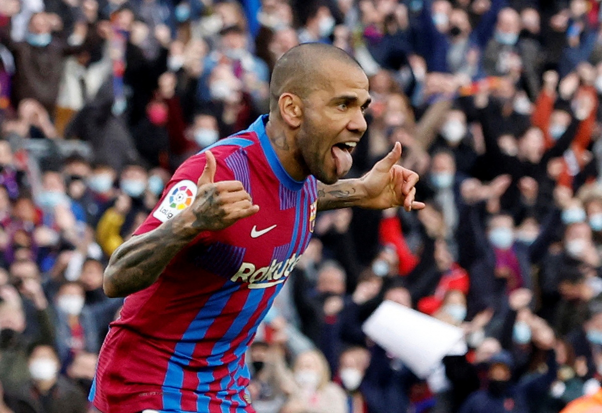 dani alves bo bong da nguoi , barca nguoc dong an tuong truoc atletico madrid hinh anh 2