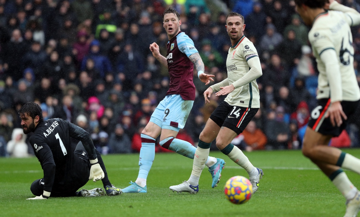 thang toi thieu burnley, liverpool tiep tuc bam duoi man city hinh anh 10