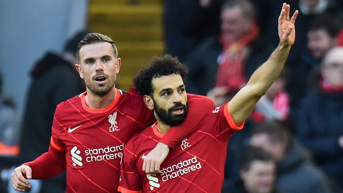Salah ăn mừng bàn thắng nâng tỉ số lên 2-1 (Ảnh: Reuters).