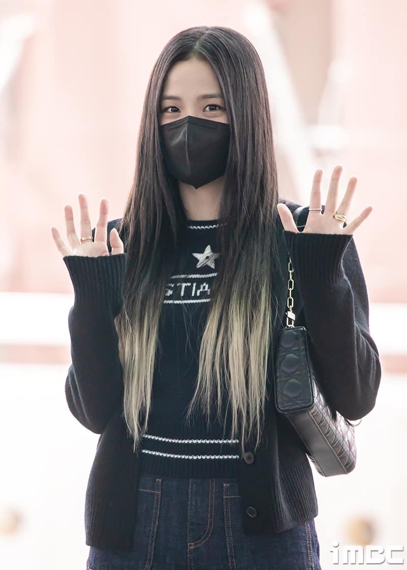 jisoo blackpink khac la voi toc ombre, sang phap du tuan le thoi trang paris hinh anh 2