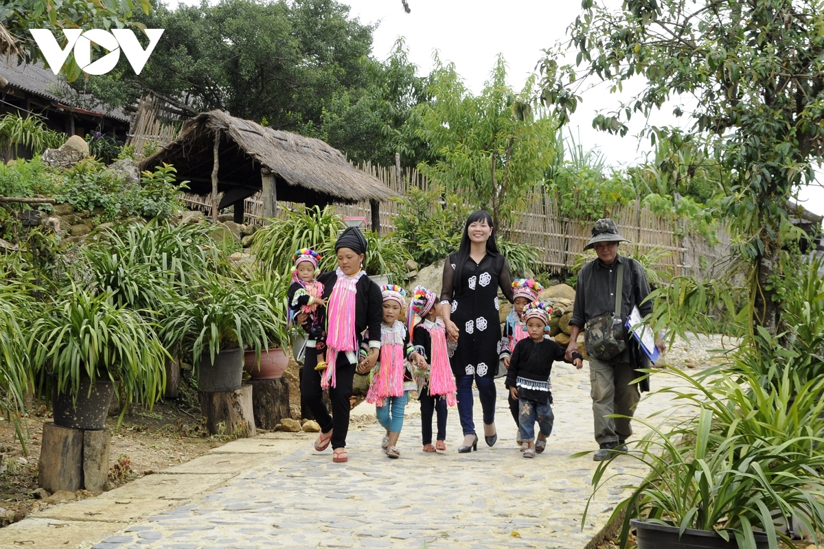 ethnic minority people in lai chau celebrate tet picture 2