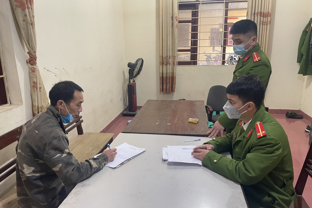 Chú lạnh lùng xả đạn vào vợ chồng người cháu vì mâu thuẫn đất đai