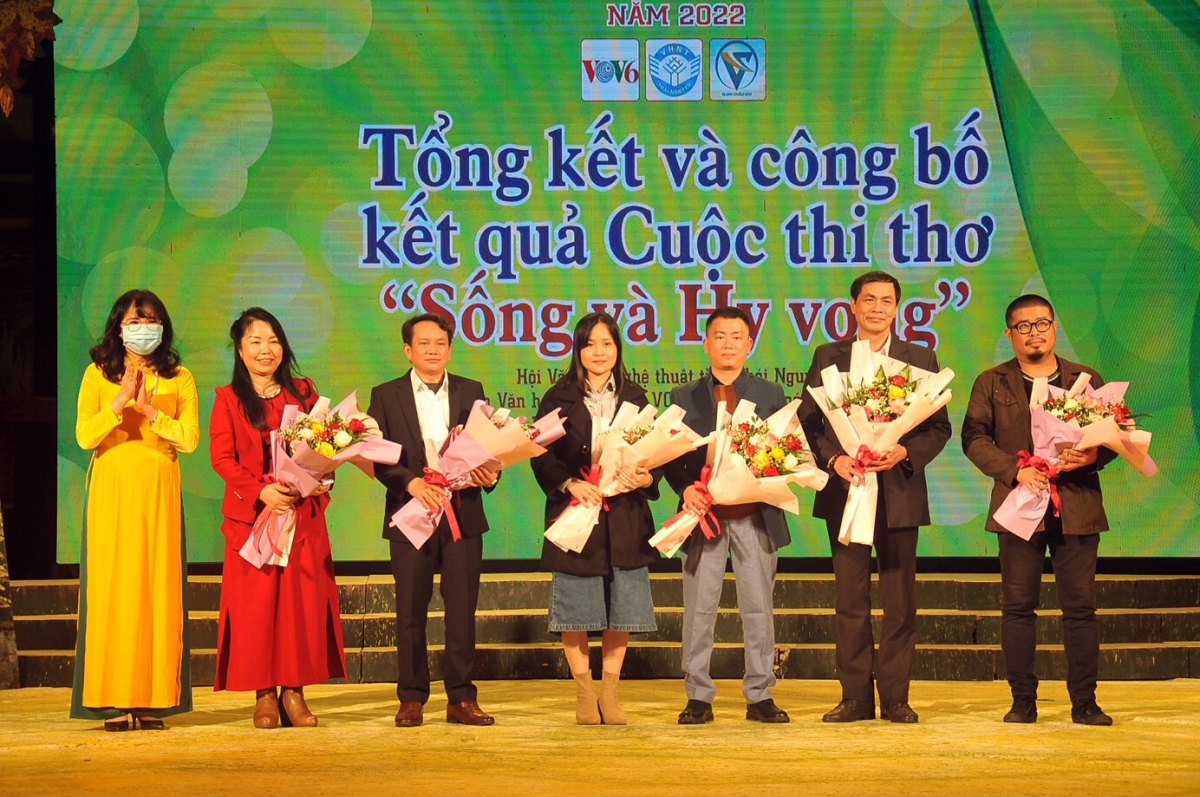 Cuộc thi “Sống và Hy vọng”: Một hành trình lan tỏa tin yêu