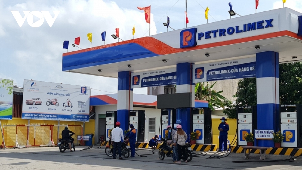 petrol prices soar by nearly vnd1,000 per litre picture 1