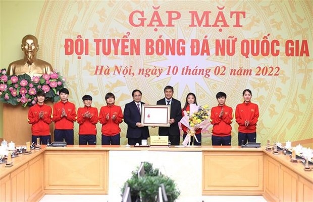 prime minister meets vietnamese women s football team picture 1