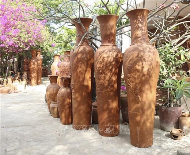 bau truc ancient pottery village in ninh thuan resumes production in new normal picture 1