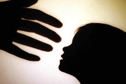 Công an TP. Dĩ An, Bình Dương đang điều tra vụ việc một thầy giáo bị tố xâm hại học sinh lớp 2. (Ảnh minh họa).