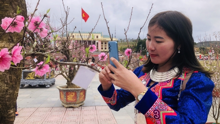 Ethnic minority people in Lai Chau celebrate Tet